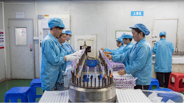 塑料注塑加工收縮問題怎么解決呢？